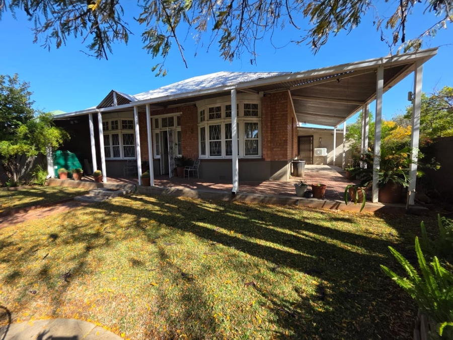 4 Bedroom Property for Sale in Beaconsfield Northern Cape